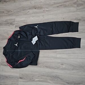 Jordan 2pc kids track suit black with contrast taping boys size S